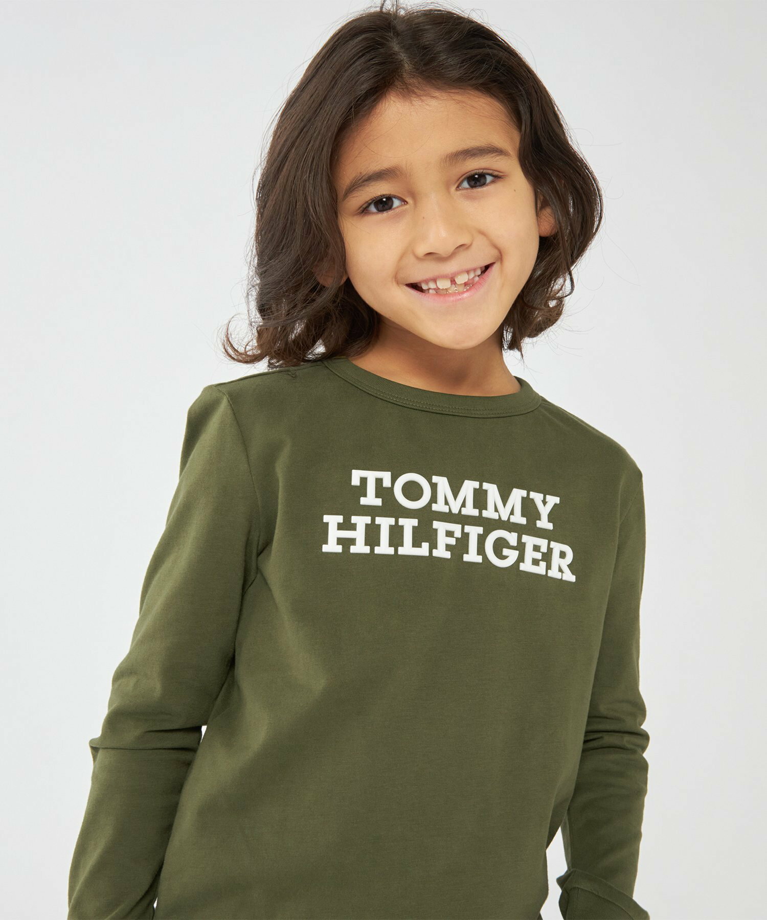 (K)TOMMY HILFIGER(トミーヒルフィガー) BOYS ロゴロングスリーブTシャツ